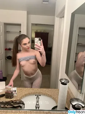 meganmarxxx / meganmarx / xmegamarx nude photo #0932