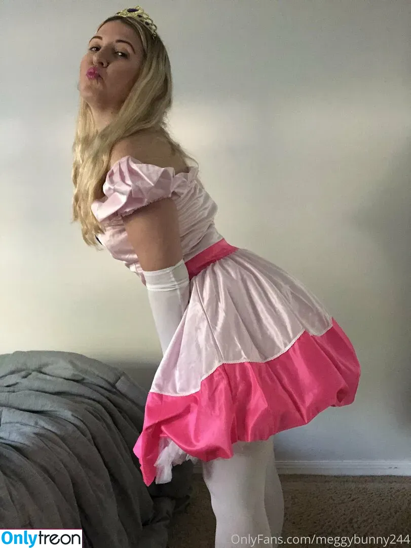 meggybunnyvip nude photo #0001 (downwithbunny)