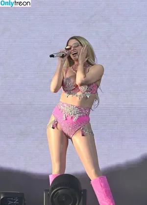 Meghan Trainor / chaoticd / meghantrainor nude photo #0319