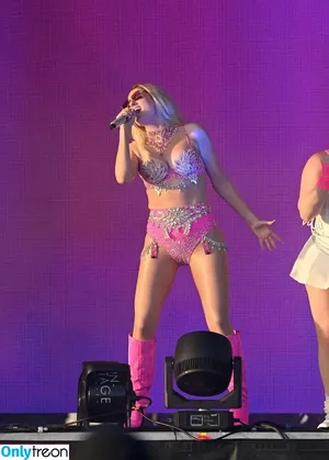 Meghan Trainor / chaoticd / meghantrainor nude photo #0326