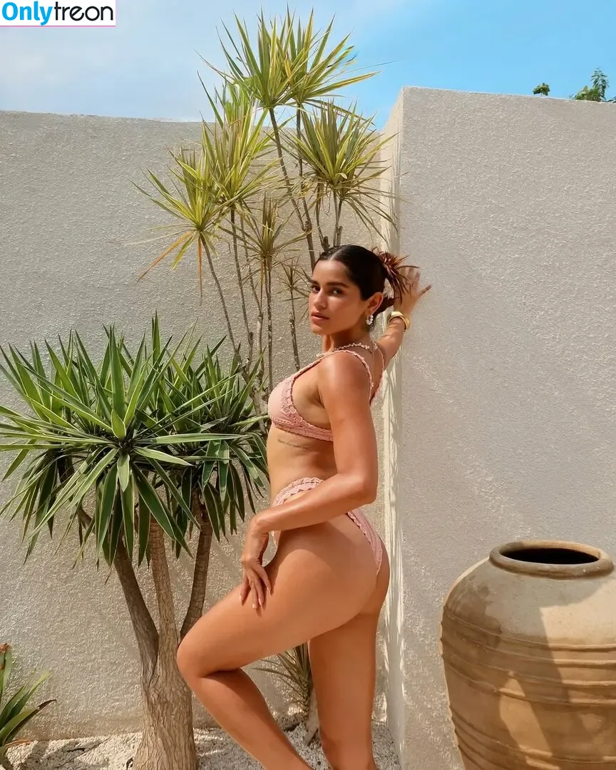 Meghna Kaur nude photo #0290 (shetroublemaker)