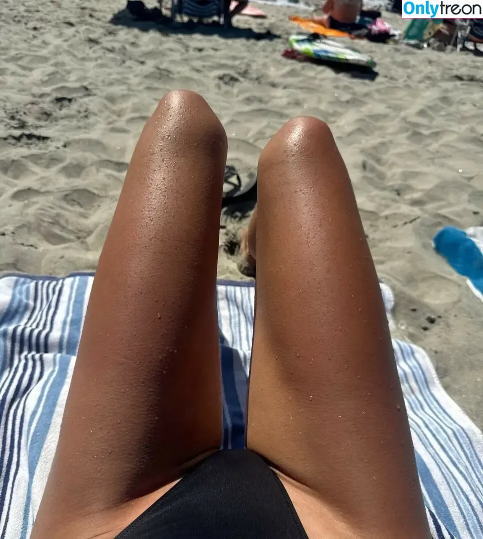 Megmuise nude photo #0142 (Meaghan Muise / meaghanmuise)
