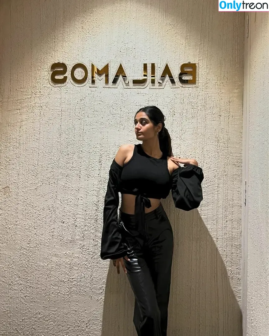 mehrpanchal nude photo #0019 (melaniemaria)