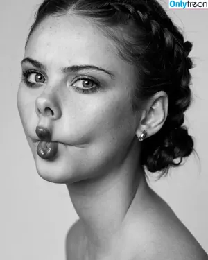 Meika Woollard / meikawoollard nude photo #0414