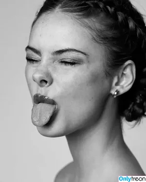 Meika Woollard / meikawoollard nude photo #0415