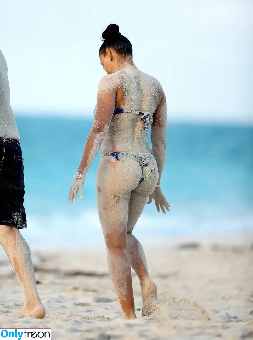 Melanie Brown nude photo #0504 (melanierikita / officialmelb)