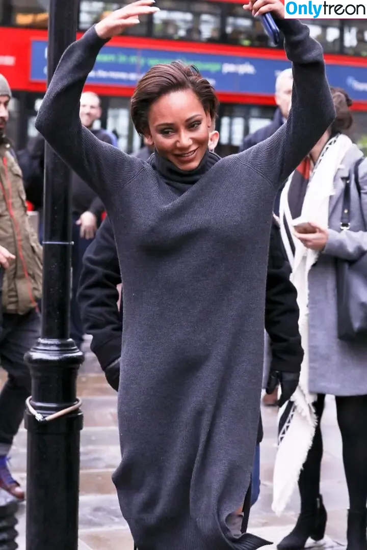 Melanie Brown nude photo #0512 (melanierikita / officialmelb)