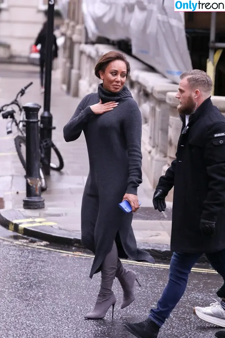 Melanie Brown nude photo #0514 (melanierikita / officialmelb)