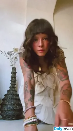 Melanie Martinez / littlebodybigheart / mxlaniemtzuwu nude photo #0042