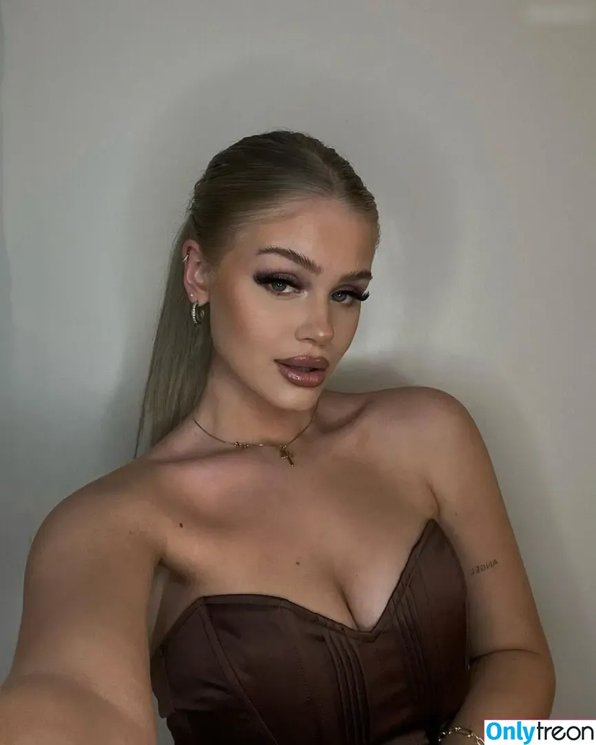 Melaniethrr nude photo #0046 (Melaniethrr)