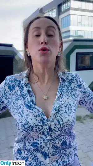Melike Bulu / melikebulucankurt nude photo #0019
