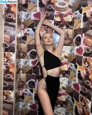 Melina Celine / German influencer / melinaceline nude photo #0147