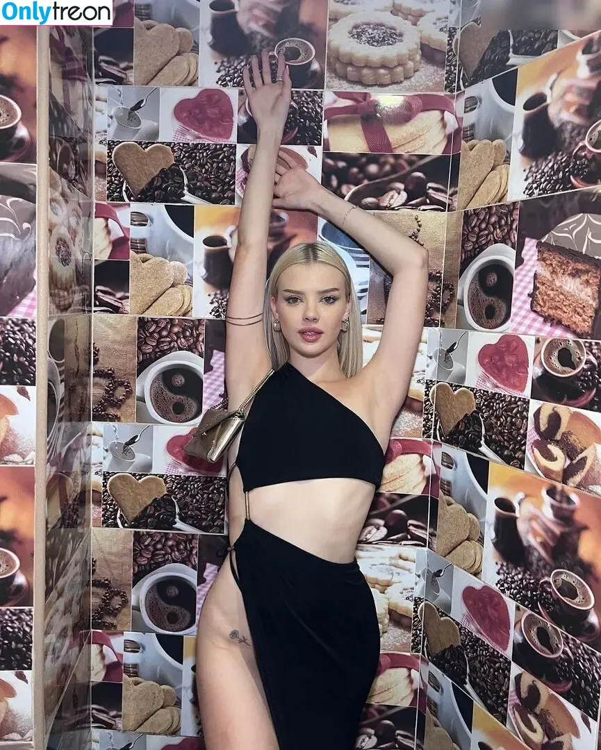 Melina Celine nude photo #0149 (German influencer / melinaceline)