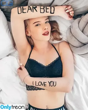  nude photo #0003