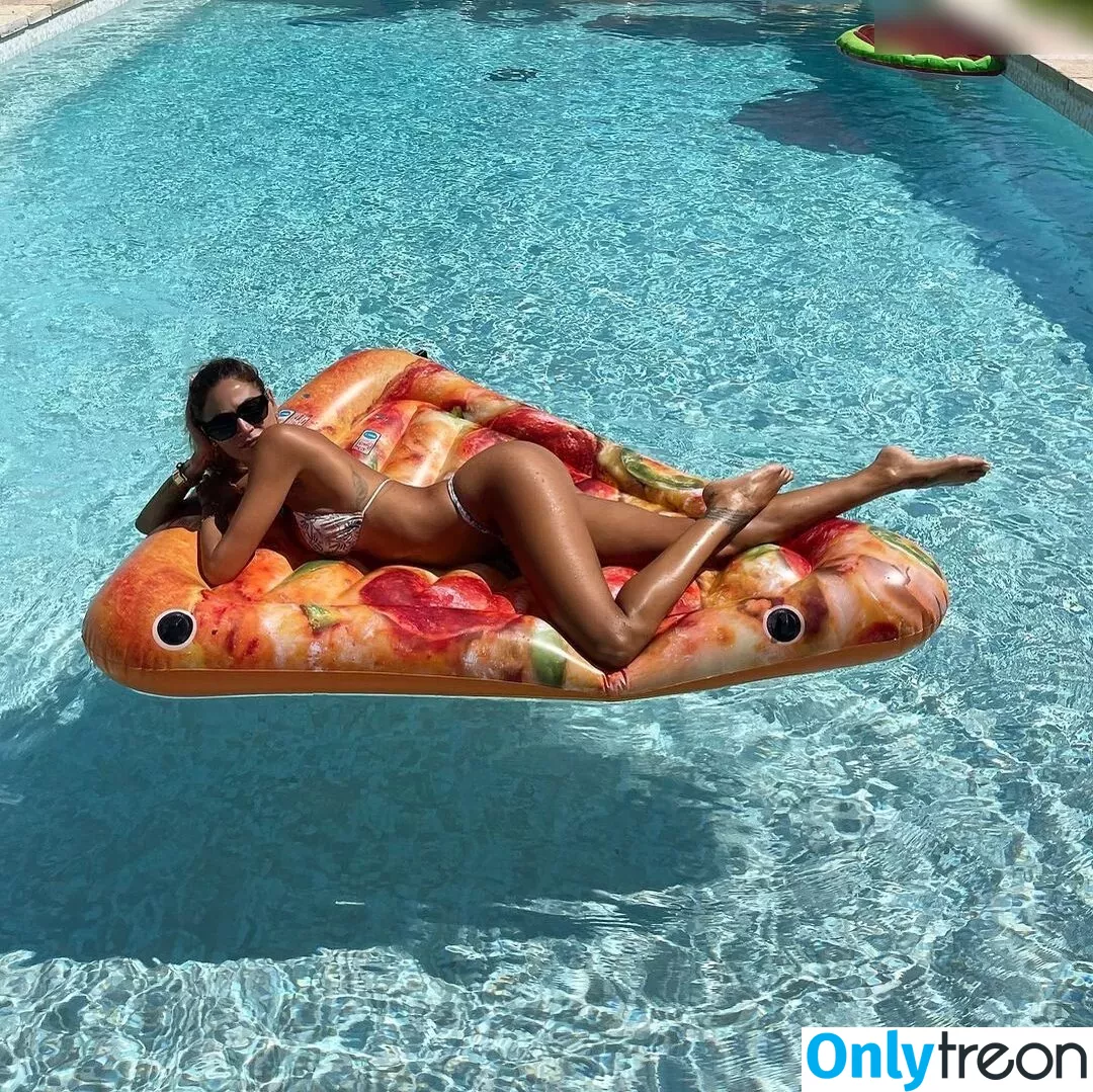 Melissa Satta nude photo #0277 (melissasatta / sattamelissa)