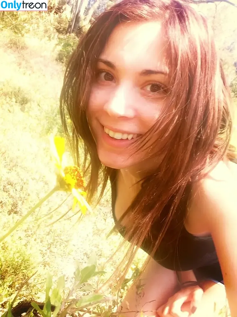 MelonieMac nude photo #0391 (MelonieMac)