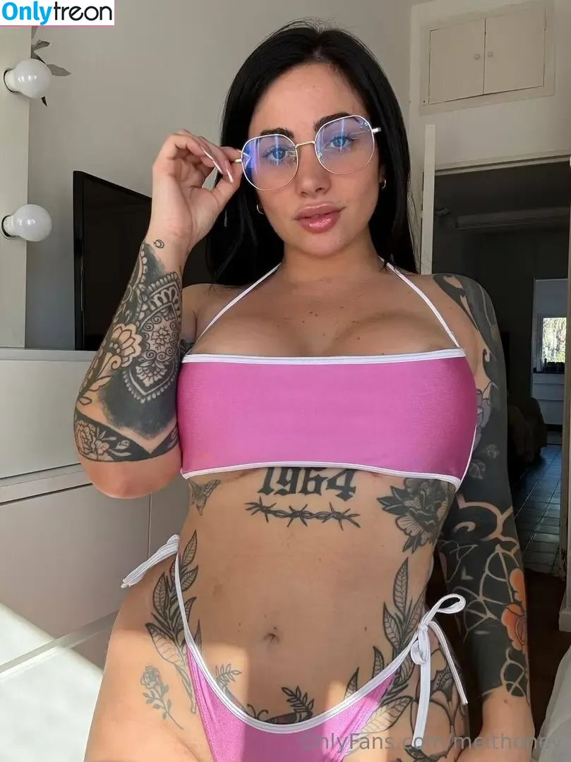 melthoney nude photo #0014 (melthoneyy)