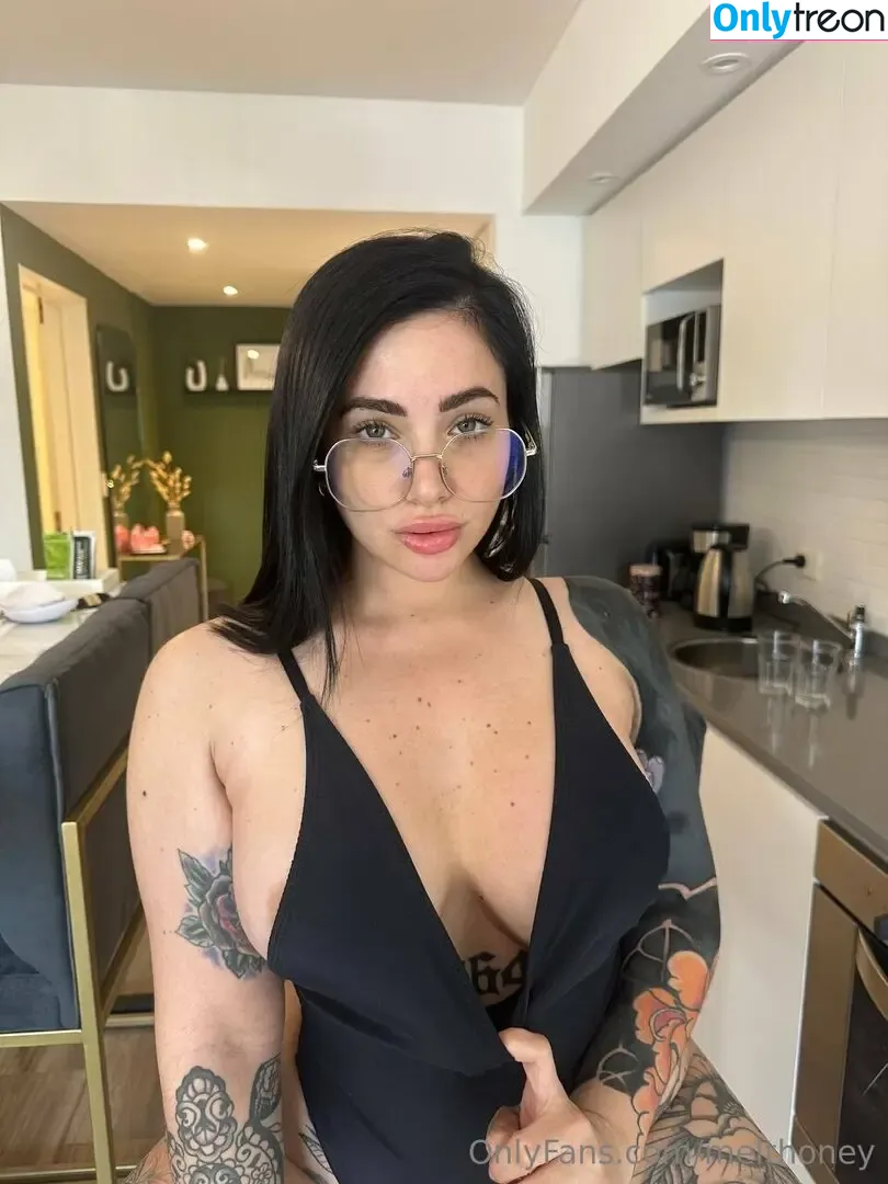 melthoney nude photo #0032 (melthoneyy)