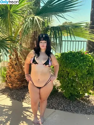 Meltyoureyelids nude photo #0009