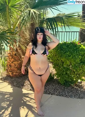 Meltyoureyelids nude photo #0013