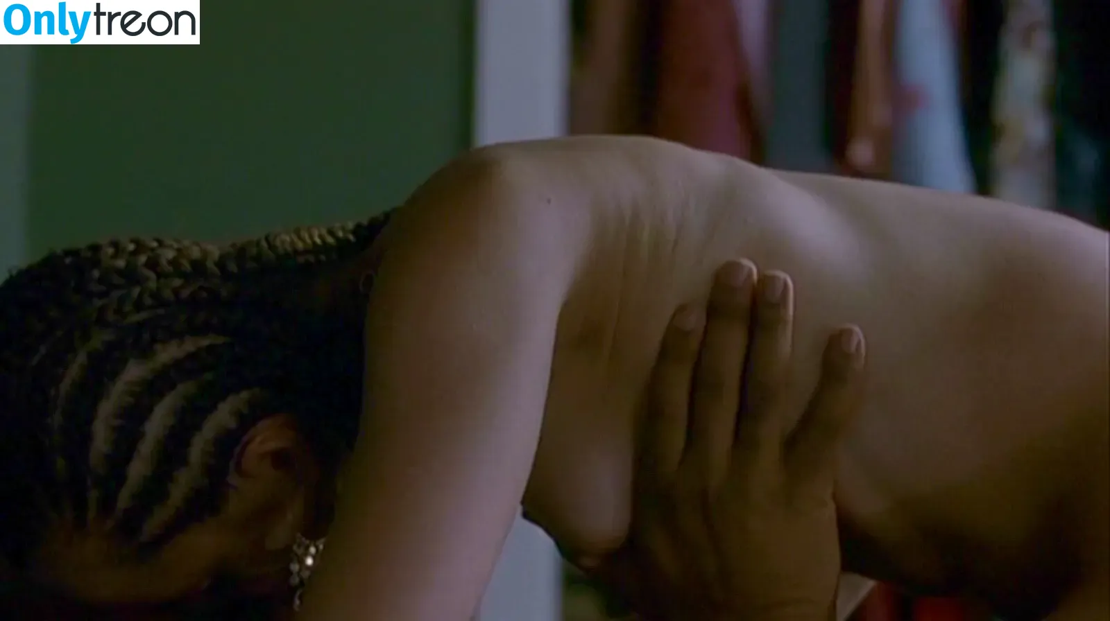 Mena Suvari nude photo #0289 (menasuvari / missdamena)