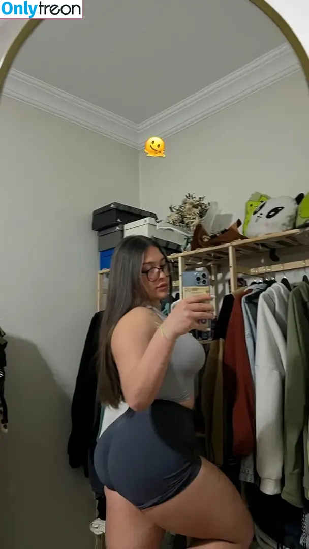 Menekşe Nur Fırat nude photo #0003 (meneksenurfirat)