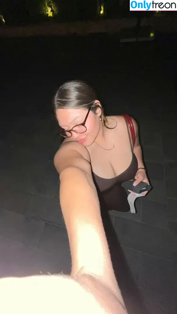 Menekşe Nur Fırat nude photo #0016 (meneksenurfirat)