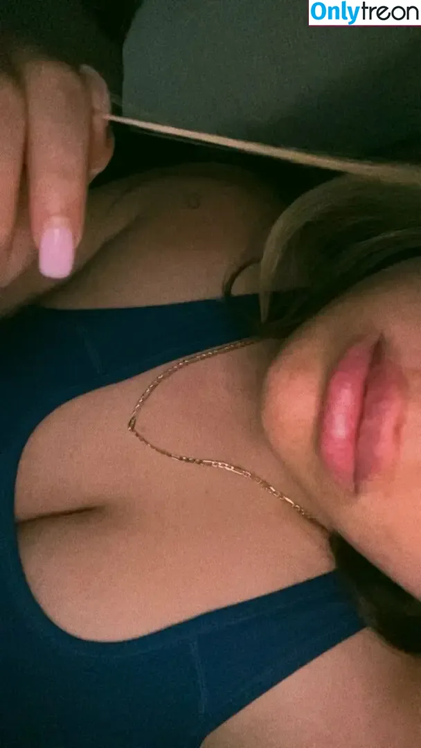 Menekşe Nur Fırat nude photo #0029 (meneksenurfirat)