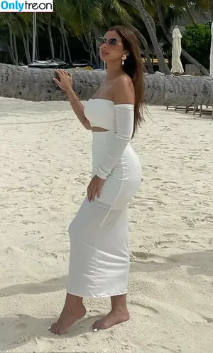 Menna Arafa / mennarafaofficial nude photo #0029