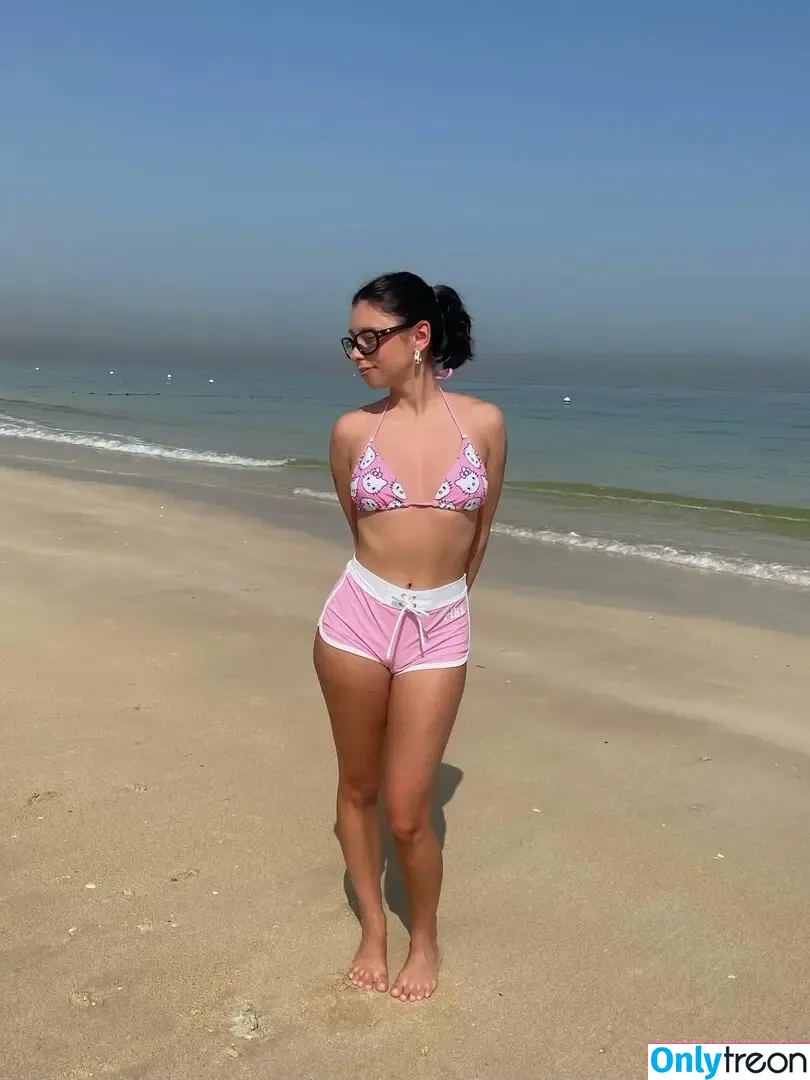 Mentaldora nude photo #0057 (Dora / giamatadora)