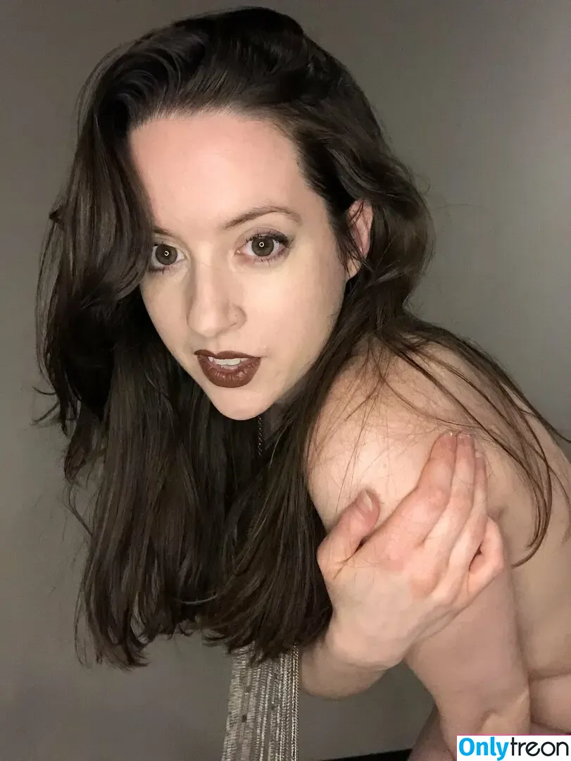 Mer Imbri nude photo #0015 (mer.imbri / merimbri)
