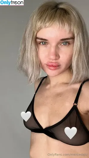 mercedaju / dej.mercedozz nude photo #0014