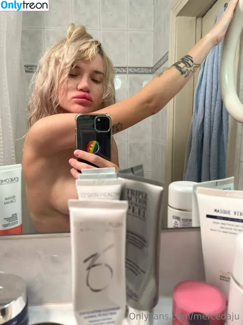 mercedaju nude photo #0004 (dej.mercedozz)