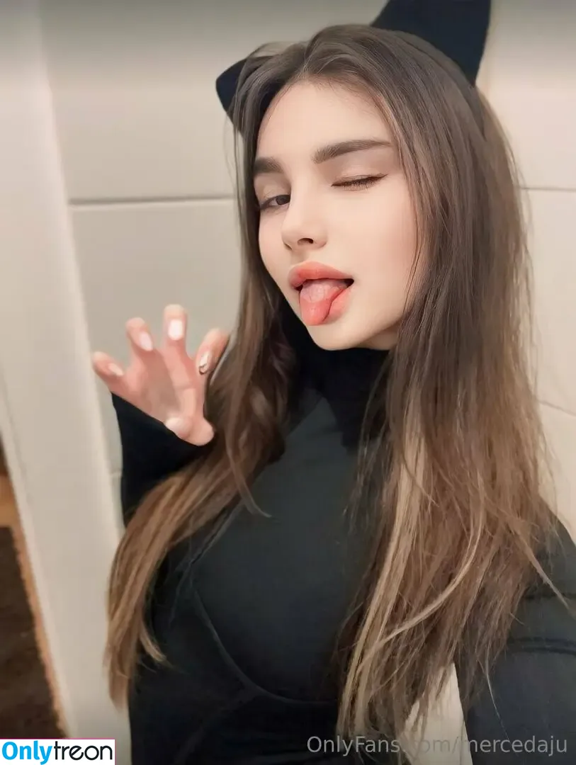 mercedaju nude photo #0039 (dej.mercedozz)