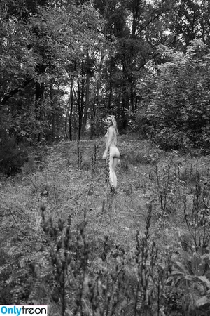 Merel Van Der Wouden / merelvanderwouden nude photo #0025