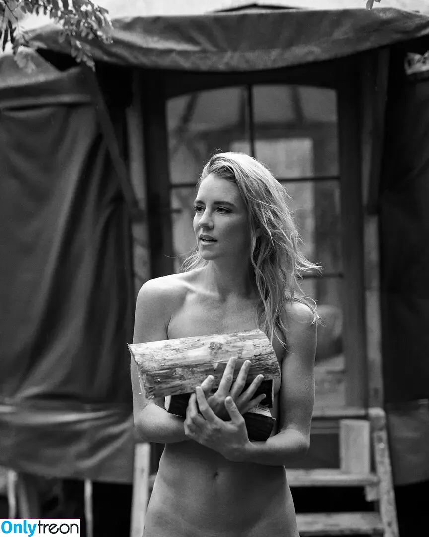Merel Van Der Wouden nude photo #0002 (merelvanderwouden)