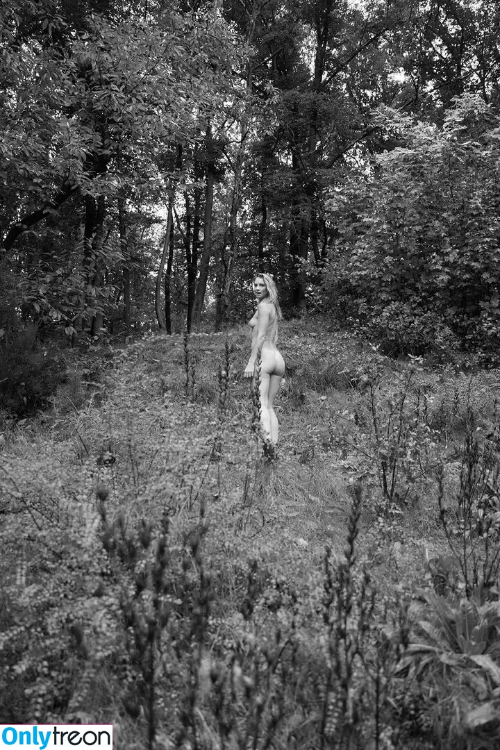 Merel Van Der Wouden nude photo #0025 (merelvanderwouden)