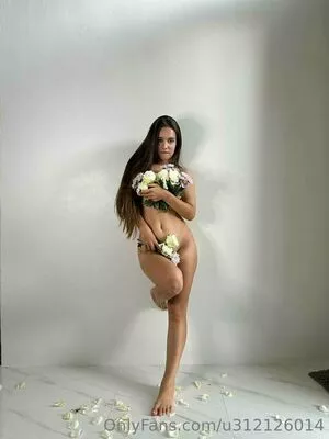 meridianaua / meridiana.ua nude photo #0047