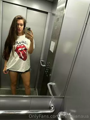 meridianaua / meridiana.ua nude photo #0130