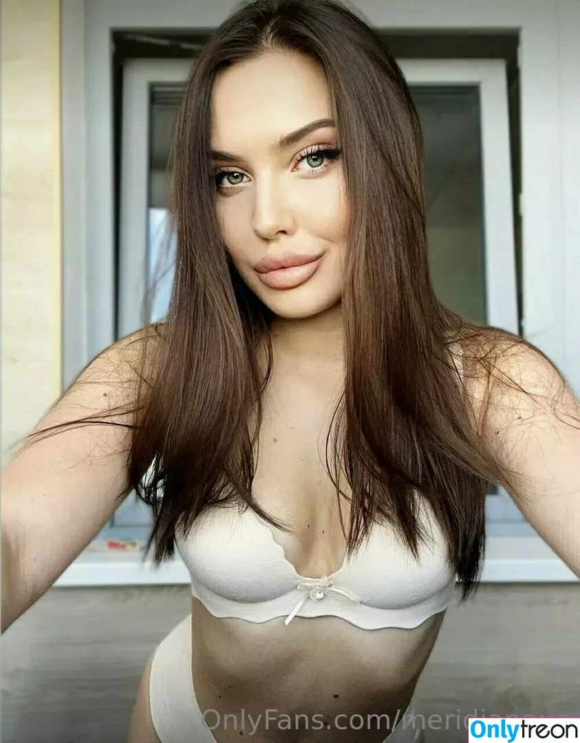 meridianaua nude photo #0201 (meridiana.ua)