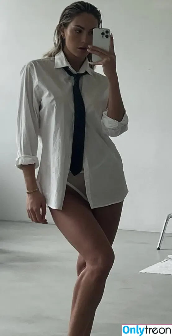 merzedesz nude photo #0001 (merzedesz)