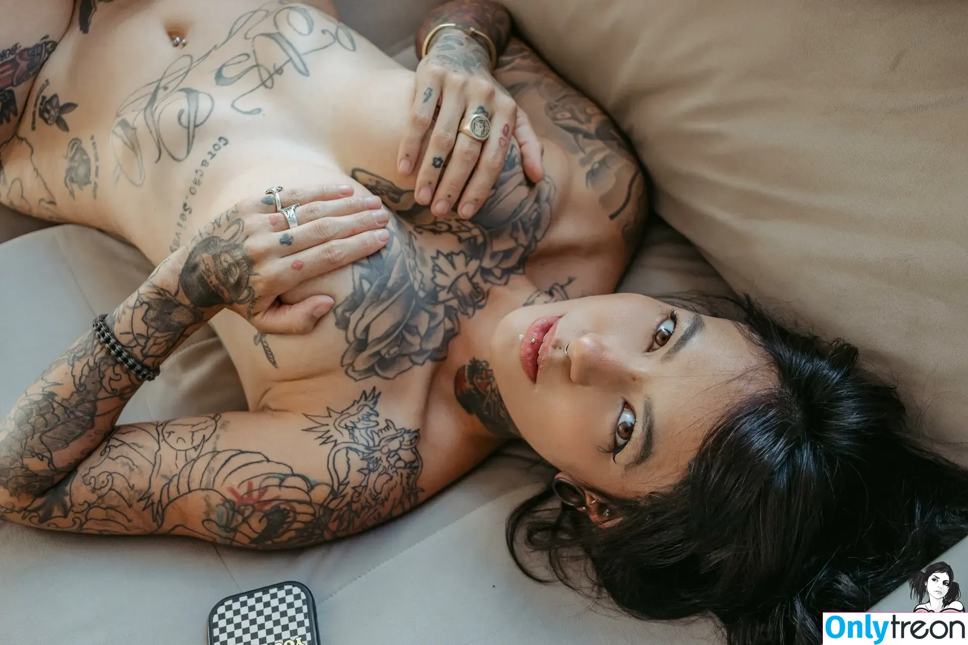 metalflake nude photo #0003 (Maciel)