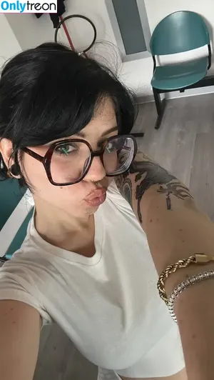 methallika / vypercasss nude photo #0064