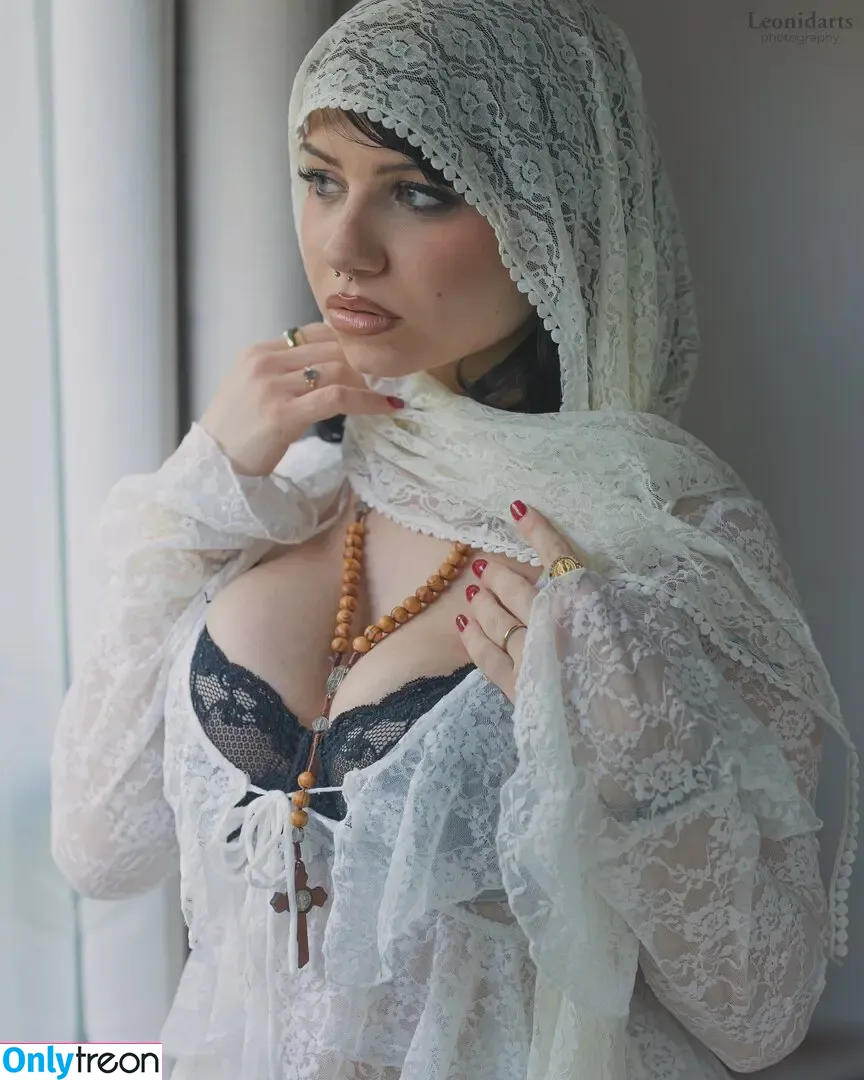 methallika nude photo #0031 (vypercasss)