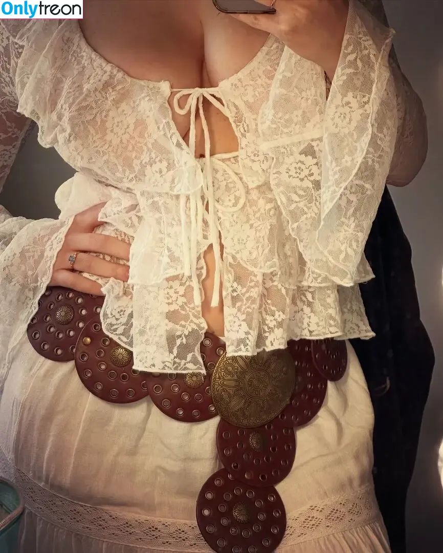 methallika nude photo #0053 (vypercasss)