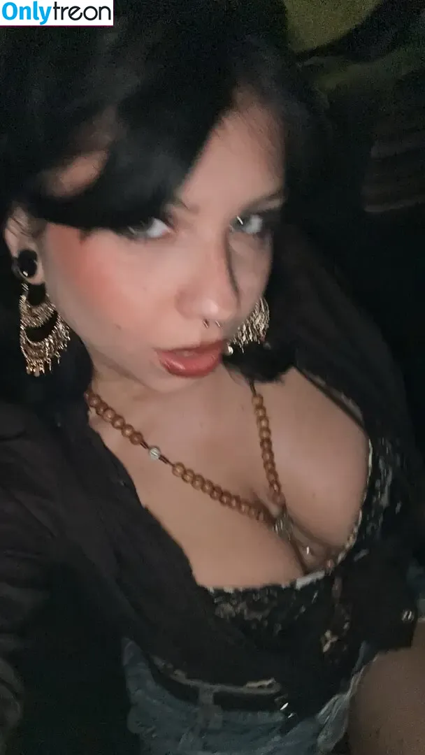 methallika nude photo #0065 (vypercasss)