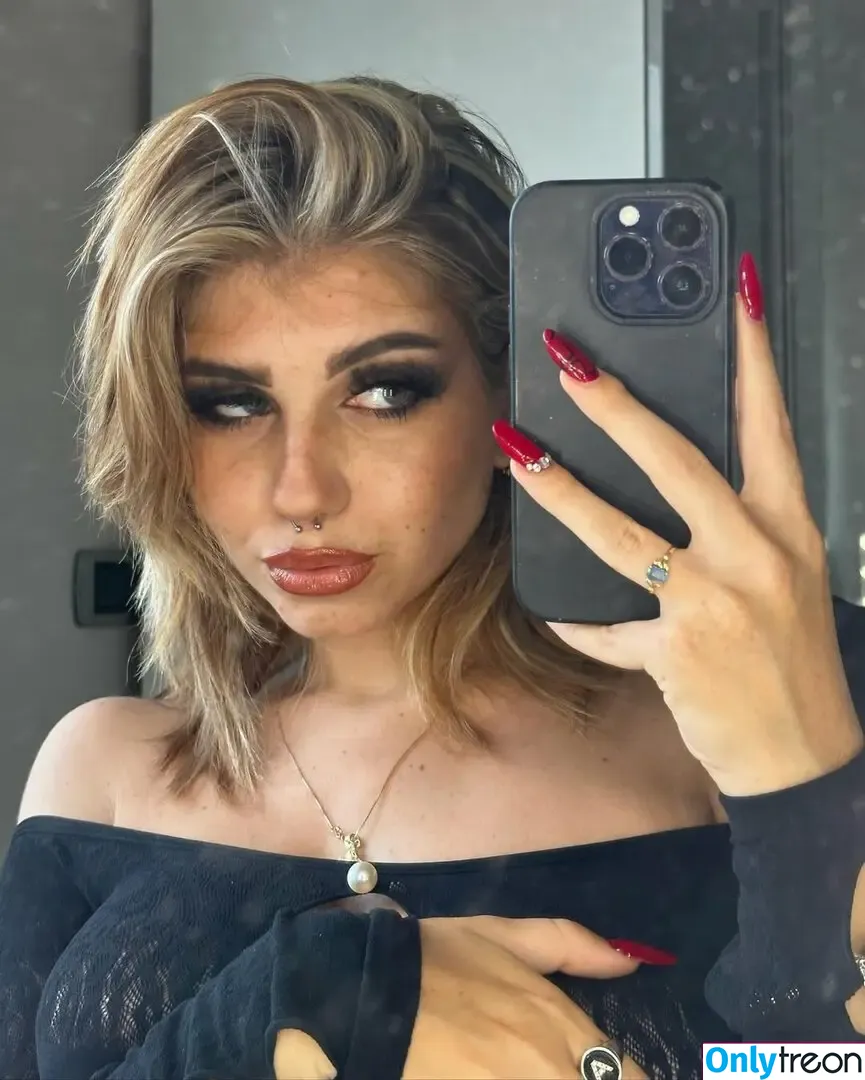methallika nude photo #0077 (vypercasss)