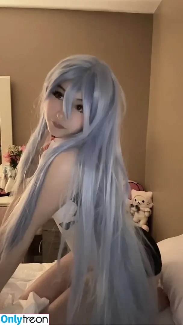 mewingava nude photo #0021 (mewava / mewmewava)