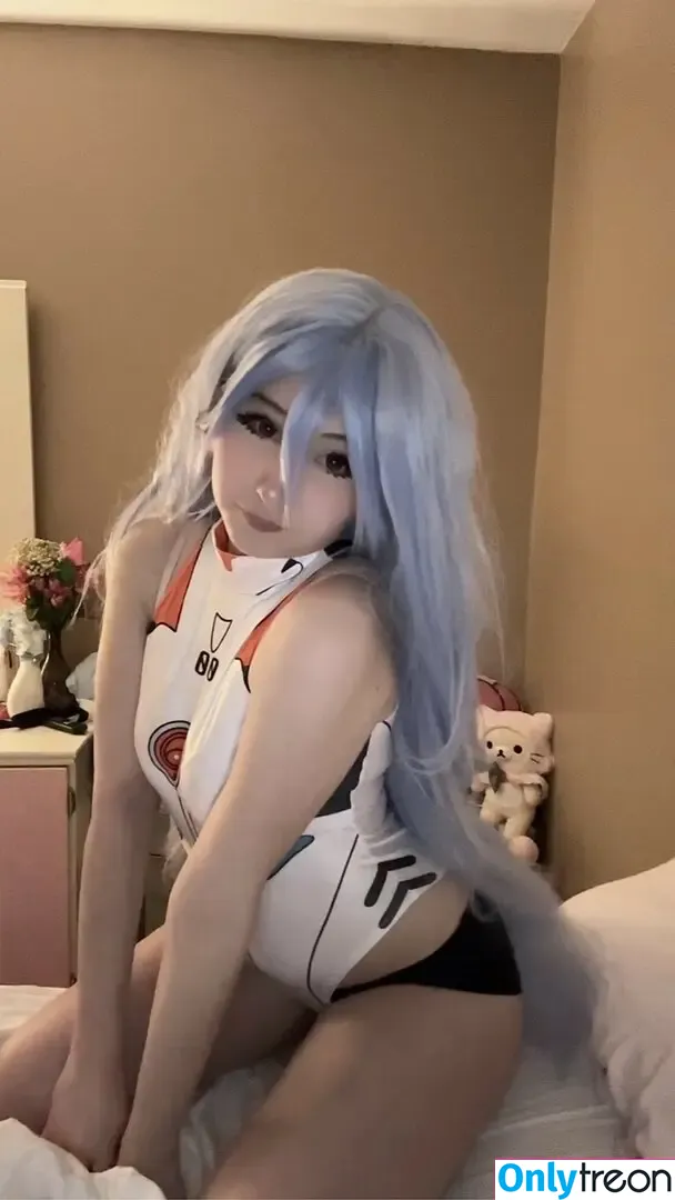 mewingava nude photo #0024 (mewava / mewmewava)