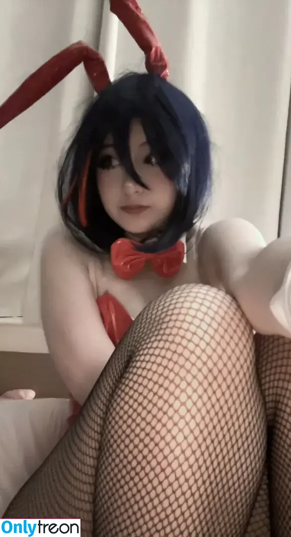 mewingava nude photo #0088 (mewava / mewmewava)